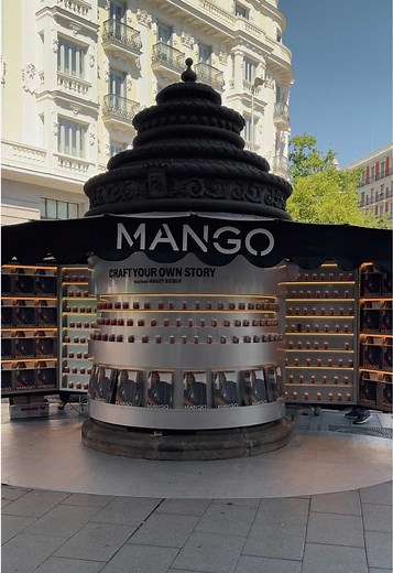 Newsstands in Madrid: Mango Woman Summer Campaign Live