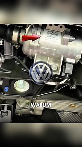 Wir sprechen über einen massiven Skandal bei Bugatti: Ein Besitzer ließ seinen Bugatti zerlegen und entdeckte, dass teure Reparaturen aus Standard-Volkswagen-Teilen bestehen. Ein Teil, das bei VW 284 Dollar kostet, wird beim Bugatti-Service für 50.000 Euro oder mehr verkauft. Bei einer angebotenen Reparatur von 600.000 Euro lehnte der Besitzer ab und machte den Betrug öffentlich – mit verheerenden Folgen für Bugattis Reputation in den sozialen Medien. #Bugatti #Skandal #Volkswagen #Betrug #Luxus