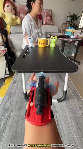 Oh mom, 😱 what is dad wearing on his hands?🕺👀 #shorts #viral