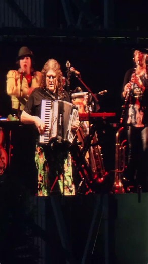 "Bad Guy" Weird Al Yankovic Billie Eilish cover @ Ameris Bank Amphitheatre 5/31/26 Alpharetta live