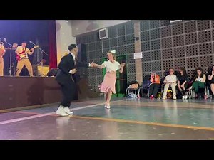 ROCK AND ROLL DANCE SHOW ON LIVE MUSIC