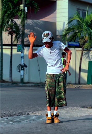 Azonto Feeling: The Trending Dance Sensation
