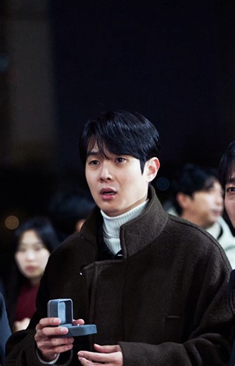 The movie trailer with English subtitles for "Number One" 넘버원 (2026), brought to you by EonTalk. Receive 49% off an annual plan for ExpressVPN 👉 https://www.expressvpn.com/eontalk Starring: Choi Woo Shik (최우식), Jang Hye Jin (장혜진), Gong Seung Yeon (공승연) Release Date: February 11th 2026 #NumberOne #넘버원 #KoreanMovie Support EonTalk on Patreon: https://www.patreon.com/eontalk Join the EonTalk Telegram group: https://t.me/eontalk Read Korean movie reviews: http://eontalk.com/ Follow me at: • YouTube