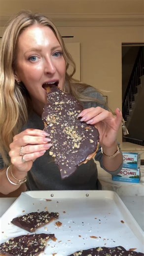 Sarah Fennel on Instagram: "Every year I count down the days until I can make my family’s favorite toffee bark. it’s a dessert-lover’s dream, with a buttery caramel toffee, made with @landolakesktchn. Melted chocolate, chopped walnuts, and a sprinkle of sea salt, obvi. The full recipe is below, enjoy! #ad Recipe • ½ cup unsalted Land O Lakes® Butter • ½ cup granulated sugar • ½ teaspoon salt • 1 cup semi-sweet or dark chocolate chips • ½ cup chopped walnuts 1. Line a baking sheet with parchment 