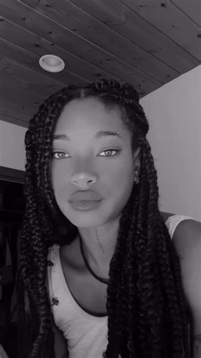Willow Smith | Willow Central on Instagram: "Willow mesmerising via her IG Story."