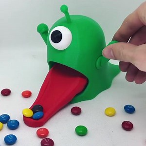 👽 This is Slimeon, the alien that ate all his Halloween candy much too early! Help him to spit it out by twisting his arm so he doesn't get sick! 💜 3D model: https://bit.ly/33BSqn7 💡 Designed by 3D Winnipeg | Cults.