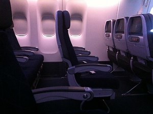 Photo tour: American Airlines 777-300ER Main Cabin - AAdvantageGeek