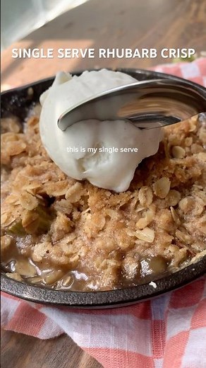 easy rhubarb season bake ✨