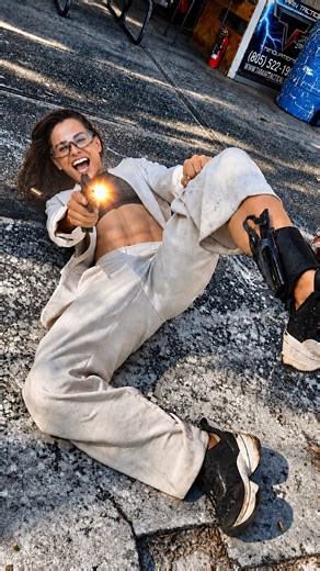 Would you trust @TetianaGaidar to safe your life? Is she a Russian #spy ? #bts #training #action