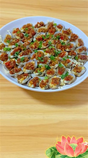 10-Min Gourmet Garlic Clams! Pro tips for the perfect savory sauce and elegant plating.