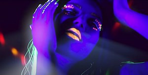 Absolute Pleasure Leads to Absolute Insanity in Wild Trailer for Sci-fi Movie ‘Voyagers’