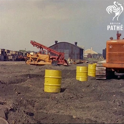 Bulldozer school 1956 | British Pathé