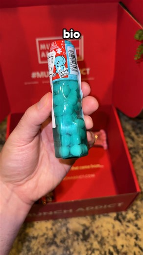 76 reactions · 3 comments |  Free Japanese Snack Box  朗 Includes 15-17 Snacks  with purchase of prepaid subscription | Munch Addict | Facebook