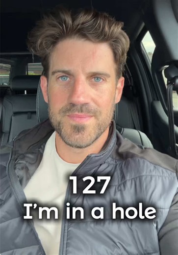 Minute 127 - I’m in a work hole right now, nearly time to climb out 🙂 One minute a day. That’s it. #OneMinuteMyles