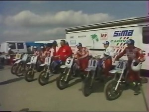1992 Championnat de France Supermotard Sekoïa Chesterfield au circuit Carole, les débuts de Boris Chambon #56 avec les conseils de Stephane Chambon, William Rubio, Cyril Esquirol avec le Team de la SIMA de Marcel Seurat #Husqvarna . Laurent Pidoux sur un proto #Yamaha , Gilles Salvador en #500KX, #sekoia #supermotard #grostravers #oldschool #history #sima #kafard #lupo #TBT #supermotard régalez vous ;-) | 17pouces.net