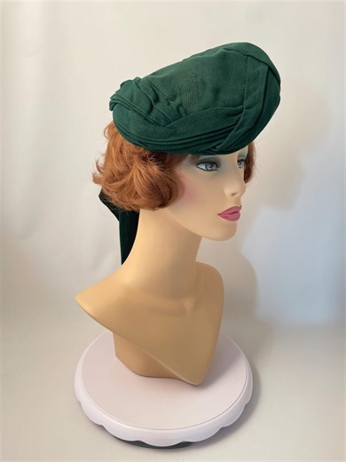 Ladies 1940s Hat, 1940s Vintage Hat, 1940s Green Hat, 1940s Turban Hat, Christmas Hat, Retro Hat, 1940s Tilt Hat, 1940s Clothing - Etsy