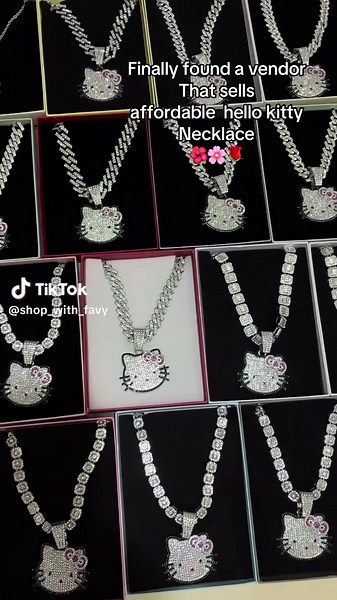 Hello kitty necklace 🏷️:15,000 fully boxed #fypシ゚ #goviral #trendingvideo