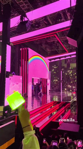 Hello Future Full ver on Allobank Festival. Thanks dreamies for the unforgettable moments 💚 #NCT #nctdream #jeno #jaemin #jisung #renjun #chenle