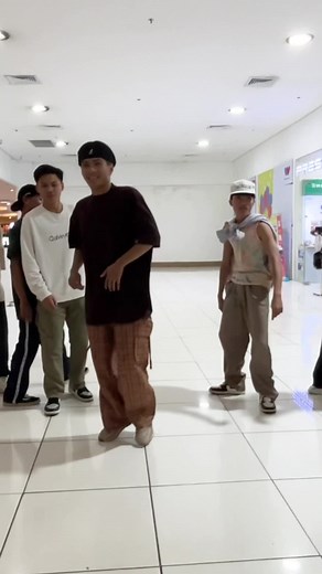 My own choreography of Marikit! 🫶 you can do this dance if you want! 🩵 dc: 🙋🏼 #danzgenproject #dicodecastro #fyp #tiktok #foryou