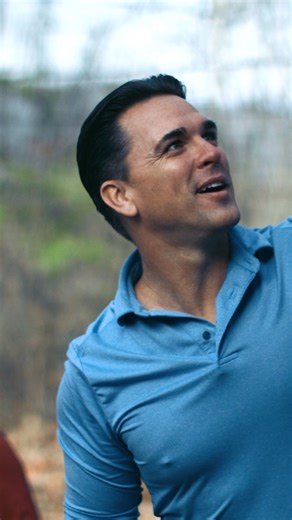 When it comes to planning your Smoky Mountain getaway, trust matters 🤝 Guests choose Colonial Properties year after year for our well-maintained cabins, local expertise, and seamless booking experience — and they keep coming back because they know exactly what to expect: quality, comfort, and personalized service every step of the way. Book with confidence. Book with Colonial Properties. . . #Colonialproperties #Cabins #Cabinrentals #Smokies #Smokymountain #Pigeonforge #Getaway #vacationmode Co