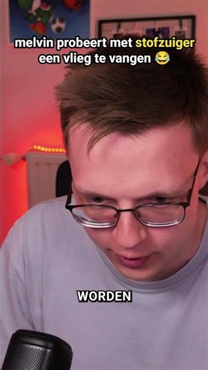 Melvin (29) Probeert Vlieg Te Vangen Met Stofzuiger😭