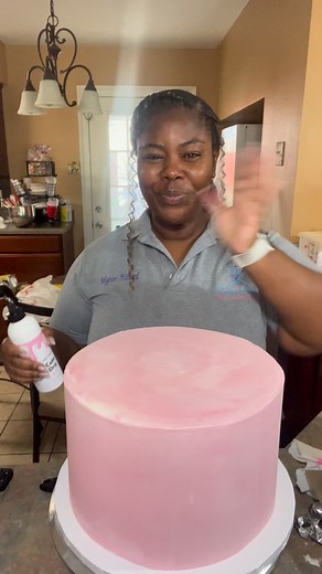 Yep, yep, standing behind it again y’all!!! This drip is officially my go to!!! 😍😍😍😍 #nolabuttercreamqueen #nolabaker #fyp #nolacakelady #igreels #dripcake #cakedrip @cakecraftusa | Mignon Nicole