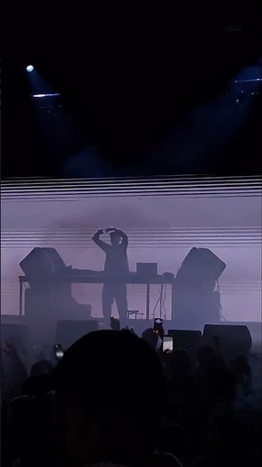 Flosstradamus drops Clarity (Brillz remix) live at The Ramova Theater Chicago 12/19/25