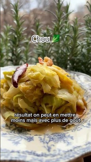 Pourquoi on déchire le chou à la main en cuisine chinoise | Chou sauté façon chinoise