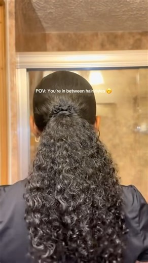 Beauty | Wellness | Lifestyle ✨ on Instagram: "Quick & easy slick back ponytail when I’m in between hairstyles 🤗 #easynaturalhairstyles #slickbackponytail #curlyhairstyles"