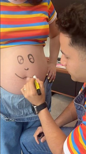 This is how Luigi did my tummy makeup to create the shiny trend🤰🏻