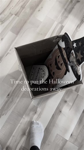 Halloween Decoration Ideas Featuring Black Cats