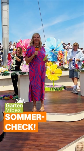 ZDF-Fernsehgarten on Instagram: "Pures Sommer-Feeling im Fernsehgarten! ☀🍦 Es wurde gelacht, getanzt und geschwommen. 😊💚 Unter anderem mit dabei: @guelcankamps​, @simon_gosejohann_​, @bjoernkroner​, @oceanaofficial​, @wearemvx​, @anna.carina.woitschack, @christin_stark​, @nickhowardmusic​, @annettlouisan_official​ , @heinzrudolfkunze_official​ #Fernsehgarten ​​​#Sommer #Gartenvibes #kiwi #andreakiewel #zdf"