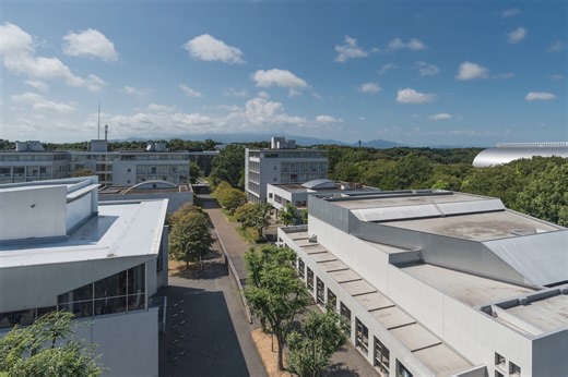 From tomorrow, Friday August 9, Keio’s Mita, Yagami, Shonan Fujisawa, and Shiba-Kyoritsu Campuses will start their summer break period. They will be operating again as usual from Monday, August 19. Hiyoshi Campus will have its summer break from August 21-27. Please note that we will not be able to respond to inquiries during these periods. For details see the link below. https://www.keio.ac.jp/en/news/2024/Jul/11/48-160484/ | Keio University Global Page