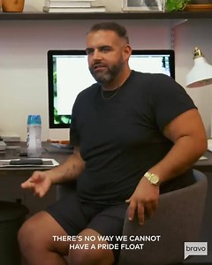 The Manscapers are letting their pride flag fly TONIGHT on a new #BackyardEnvy! | Bravo