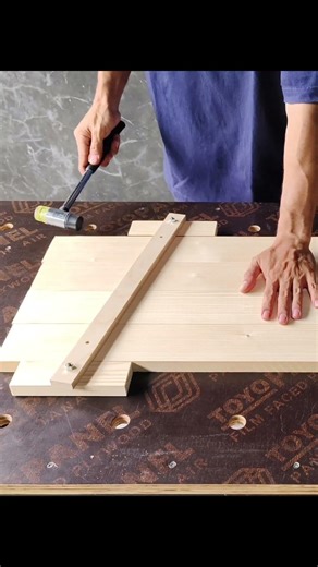 This is a simple homemade clamp for woodworking.