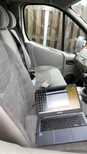 Renault Trafic 2.0 in today for a custom stage one remap and EGR...