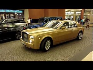 gold Rolls Royce Phantom