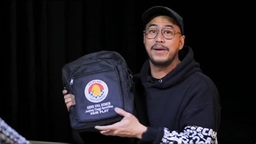 Les Privat Catur Checkmate on Instagram: "𝐃𝐚𝐥𝐚𝐦 𝐜𝐚𝐭𝐮𝐫, 𝐠𝐞𝐥𝐚𝐫 𝐛𝐮𝐤𝐚𝐧 𝐜𝐮𝐦𝐚 𝐬𝐨𝐚𝐥 𝐫𝐚𝐭𝐢𝐧𝐠. 𝐀𝐝𝐚 𝐧𝐨𝐫𝐦𝐚. Setiap titel di catur bukan hadiah instan. Ia harus ditebus lewat 𝐧𝐨𝐫𝐦𝐚 standar performa di turnamen resmi melawan lawan yang kuat, terukur, dan di bawah tekanan nyata. Norma menguji lebih dari sekadar kemampuan hitung langkah. menguji konsistensi, mental bertanding, dan kemampuan bertahan di level tertinggi. Satu norma berarti satu bukti. Tiga norma bera