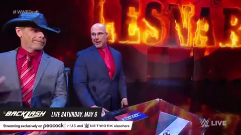 Wilde Prügelei! Hier crasht Brock Lesnar den WWE Draft
