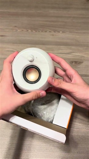 Unboxing new Speakers