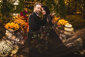 We're dying for this gothic wedding. ☠️🥀🖤 https://vaughan-house.com/ | Vaughan House Micro-Weddings