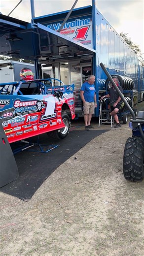Mark Richards ready for night 1 of the Lucas Oil Late Model Dirt Series @ All Tech.#dirttrackracing
