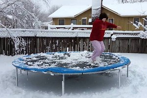 Winterizing Trampoline - Will Snow Ruin a Trampoline? | GetTrampoline.com