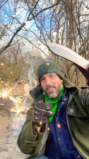 Fire Starting Tip You May Not Know❗️ #survival #camping #survivalequipment #survivalcamp