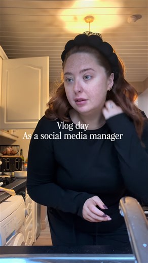 So as well with being a mum, content creator and digital marketer, I also am a social media manager and admin 👀👀 This is a little teaser of what i do here while also being a toddler mum BALANCING IT ALL #fyp#fypp#vlog#mumlife#socialmediamanager