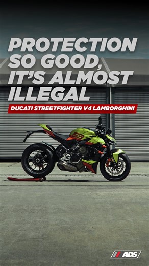Of the 693 units of the Ducati Streetfighter V4 Lamborghini made, only 2 made it into Malaysia and this is one of them, a rare collectors superbike that is decked out in carbon fibre and painted in an arresting Verde Citrea and Arancio Dac colour combo that is unique to the supercar it celebrates, the Lamborghini Huracán STO. For such a rare and special motorcycle, only one PPF will do. ClearGuard Alpha will keep the paint and materials of this V4 just like the day it rolled off the factory floo