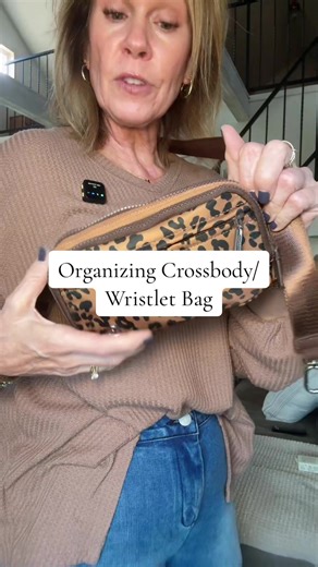Stylish Crossbody and Wristlet Bag for Everyday Use