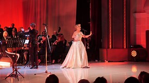 Inva Mula, “Voyage” në Shkodër, sopranoja interpreton kryevepra botërore si dhe këngë tradicionale - Vizion Plus