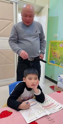 This method is really good. Sleeping and learning are not mutually exclusive. #Funny father and son