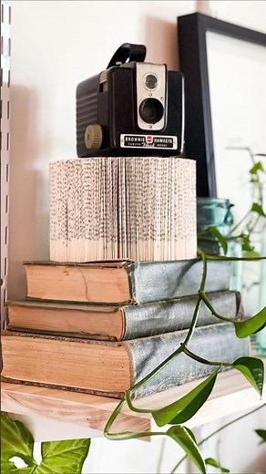 Book art - folded pedestal - a soothing way to repurpose old books for gorgeous decor #bookart #diy